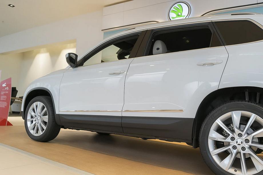 Skoda Karoq 2018– Deurstrips (RVS) Image