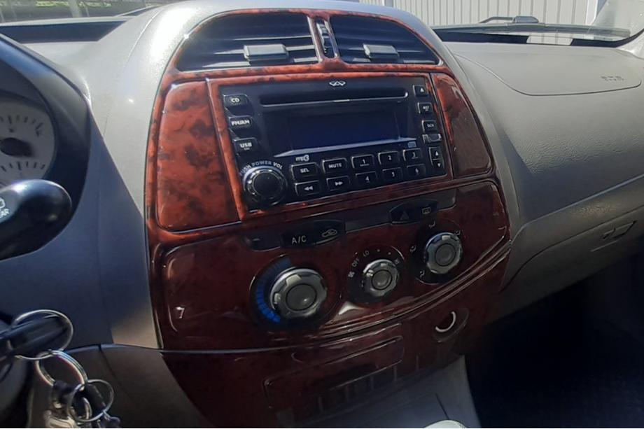 Chery Tiggo 1 2005–2016 Dashboard sierlijstenset (grote set) Carbonlook Foto 4