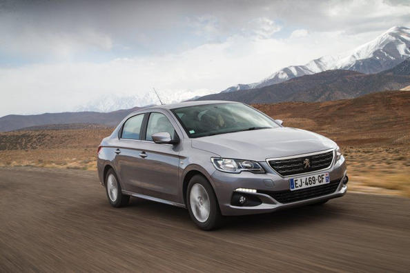 Review van de vernieuwde sedan Peugeot 301