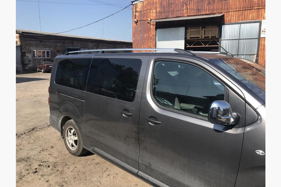 Toyota Proace 2016– Chromen dakrails Middenlange wielbasis, kunststof voet Foto 2