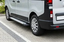 Nissan NV300/Primastar 2016– Side steps Allmond Grey (2 stuks, aluminium) foto 1