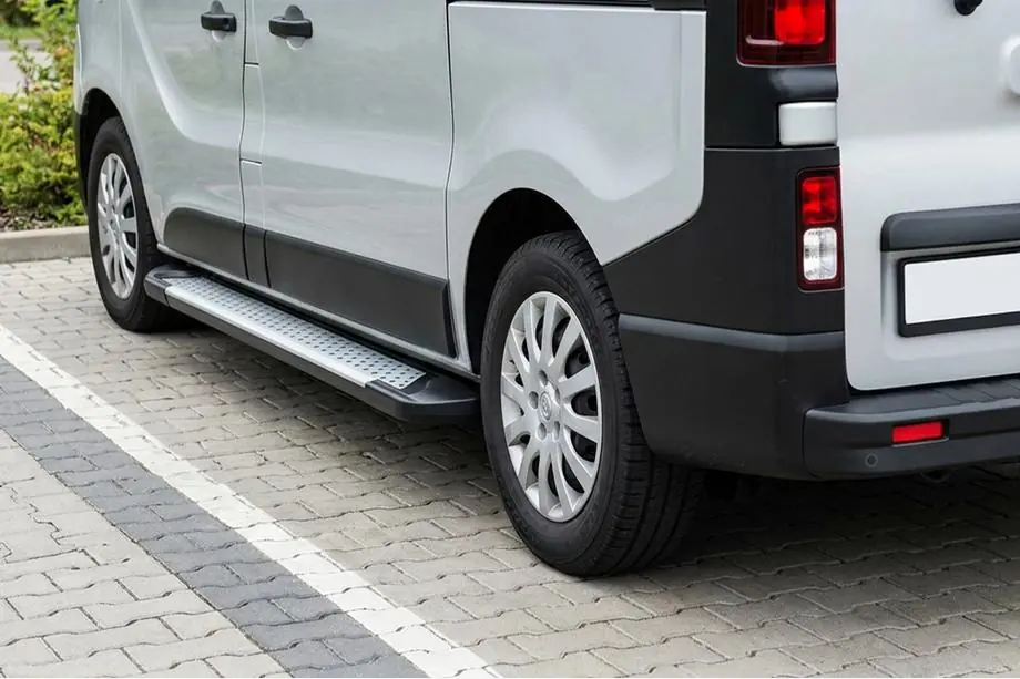 Nissan NV300/Primastar 2016– Side steps Allmond Grey (2 stuks, aluminium) Image