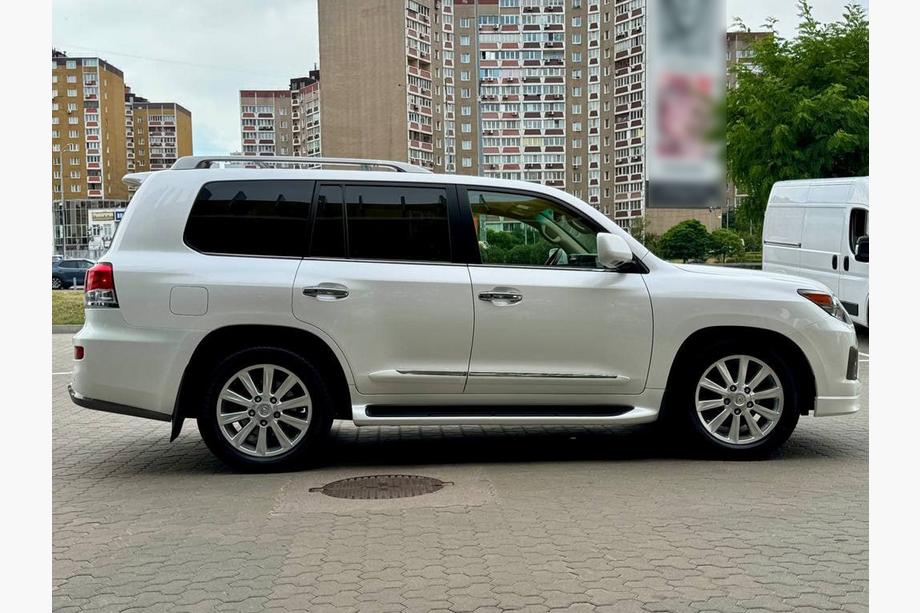Lexus LX570/450d 2008–2022 Auto facelift ombouwset 2008-2012 naar 2012-2016 F-Sport Foto 25