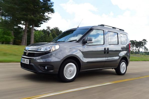 Review van de vijfzits Fiat Doblo compacte bestelwagen Foto 9