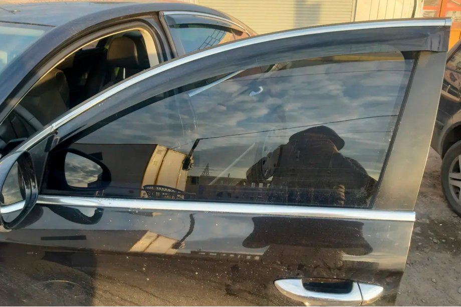 Volkswagen Passat B7 2012–2015 Raamdeflectoren met chromen sierlijst SD (4 stuks, EU, HIC) Foto 7