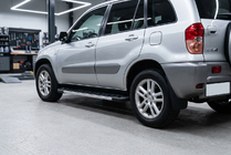 Toyota Rav 4 2001–2005 Side steps RedLine V1 (2 stuks, aluminium) foto 3