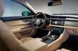 Premium sedan Jaguar XF van de tweede generatie foto 3