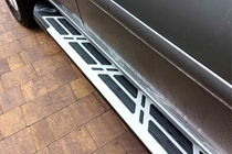 Mitsubishi Pajero Sport 2008–2015 Sunrise side steps (2 stuks, aluminium) foto 2