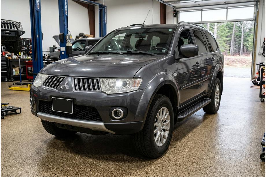 Mitsubishi Pajero Sport 2008–2015 Allmond Black zijtreden (2 st., aluminium) Image