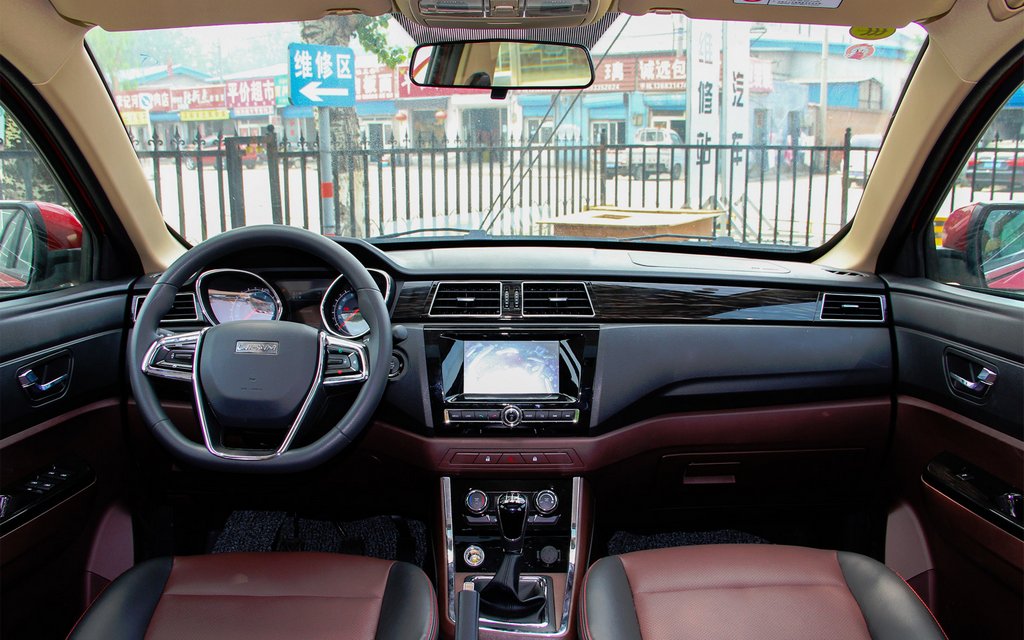 Zevensits crossover Lifan Myway