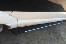 Mercedes Sprinter W907/W910 2018– Side steps RedLine V1 (2 stuks, aluminium) Lang/Extra lang foto 1