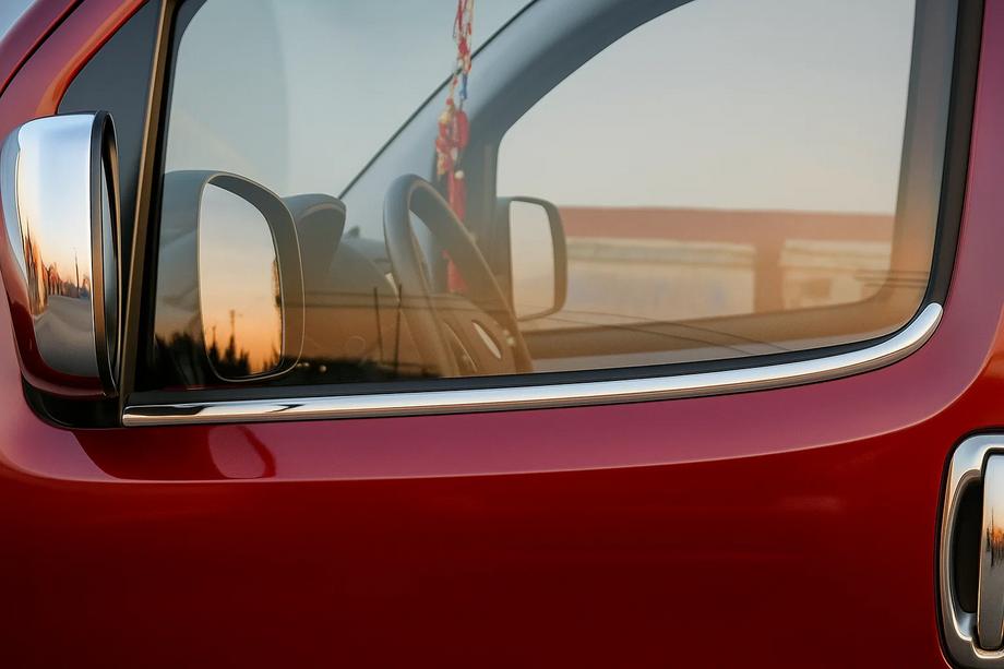 Citroen Nemo 2007–2017 Buitenste raamlijsten (2 stuks, RVS) OmsaLine - Italiaans roestvrij staal Image