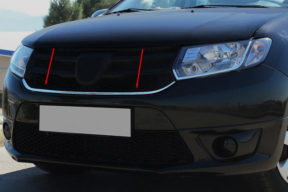 Dacia Sandero 2013–2020 RVS sierlijst onder grille (1 stuk) Foto 1