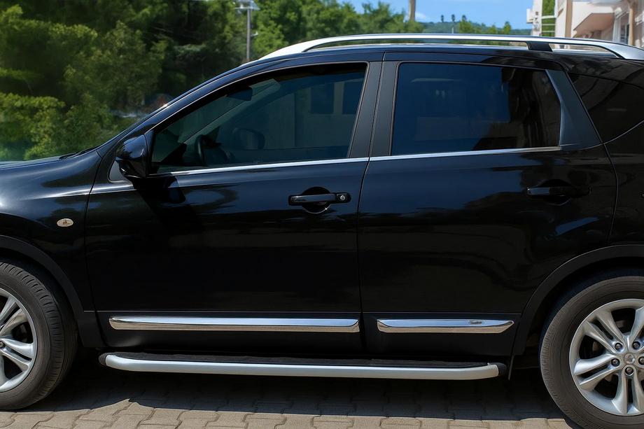Nissan Qashqai 2007–2010 OmsaLine deurlijsten (set van 4, RVS) Image