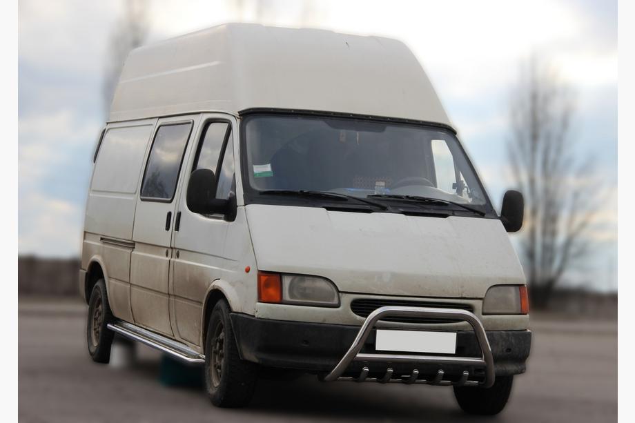 Ford Transit 1991–2000 Bullbar WT003 (RVS) Image