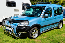 Peugeot Partner 1996–2008 Bullbar WT004 (RVS) foto 4