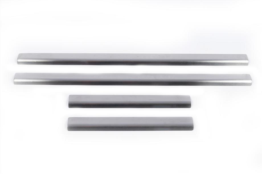 Land Rover Freelander II 2006–2014 Carmos instaplijsten (4 stuks, RVS) Foto 2
