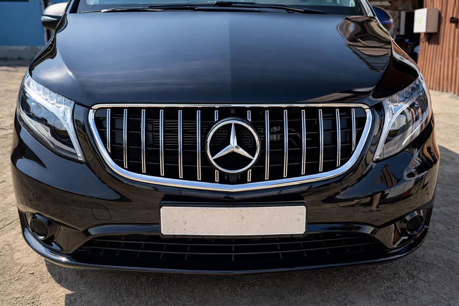 Mercedes Vito/V-klasse W447 2014– Voorgrille GT Panamericana Chroom (2014-2023 voor Vito W447) Image