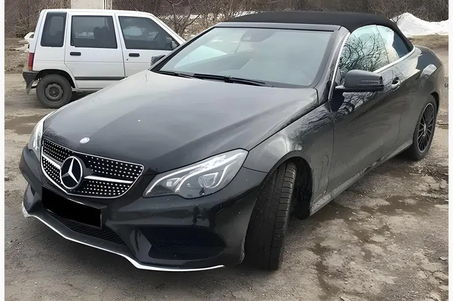 Mercedes E-Klasse Coupé C207 2010–2017 Voorgrille (2014-2016, Diamond Silver) Image