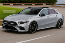 Mercedes A-Klasse W177 2018– Voorgrille Diamond Silver (voor 2018-2022) foto 3