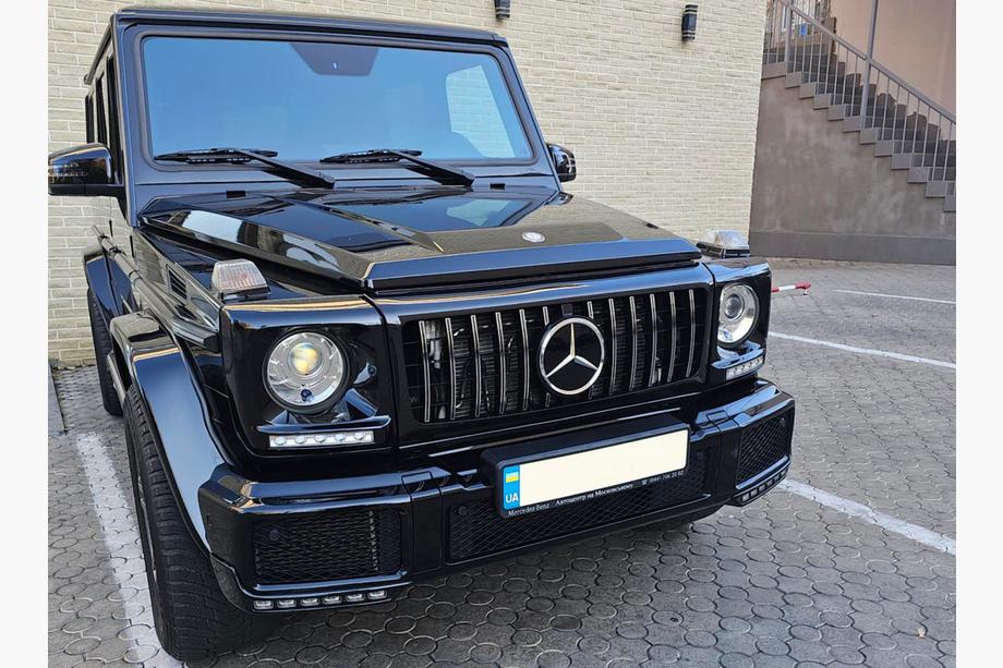 Mercedes G-klasse W463 1990–2018 Voorgrille (GT, met chromen strips) Zwart met chroom strips Image