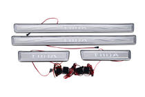 Nissan Tiida 2004–2011 Libao instaplijsten met verlichting (set 4 stuks, RVS) foto 2
