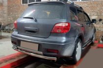 Mitsubishi Outlander 2001–2006 Achterbeschermbeugel AK002/2 (RVS) foto 2