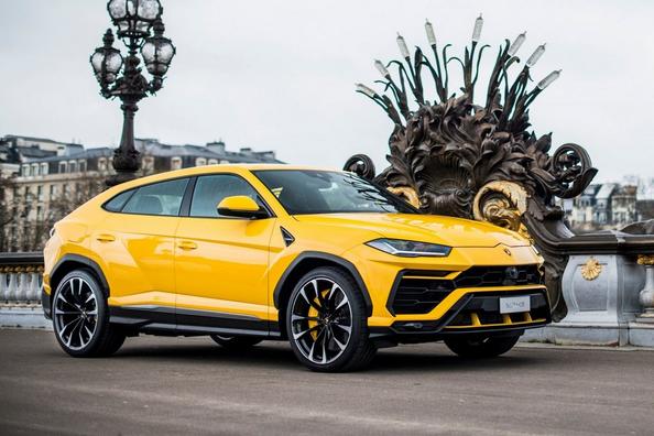 Review van de Lamborghini Urus crossover Foto 4