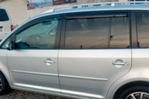 Volkswagen Touran 2010–2015 Raamdeflectoren (4 stuks, HIC) foto 8