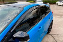 Ford Focus III 2011–2017 Raamdeflectoren (4 stuks, HIC) Stationwagen foto 2