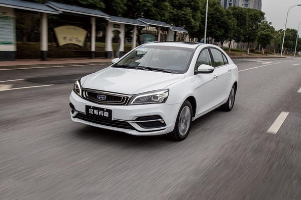 Vernieuwde Geely Emgrand 7 sedan