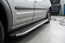 Ford Connect 2010–2013 Fullmond side steps (set van 2, aluminium) foto 1