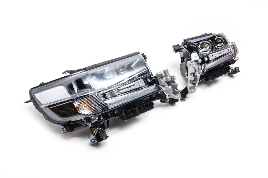 Toyota Land Cruiser 200 2007–2021 Koplampen voorzijde 2016+ (Executive) Rechts (1 st.) Foto 13
