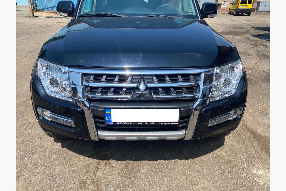 Mitsubishi Pajero Wagon IV 2006–2021 Restyling kit (voorbumper) Foto 4