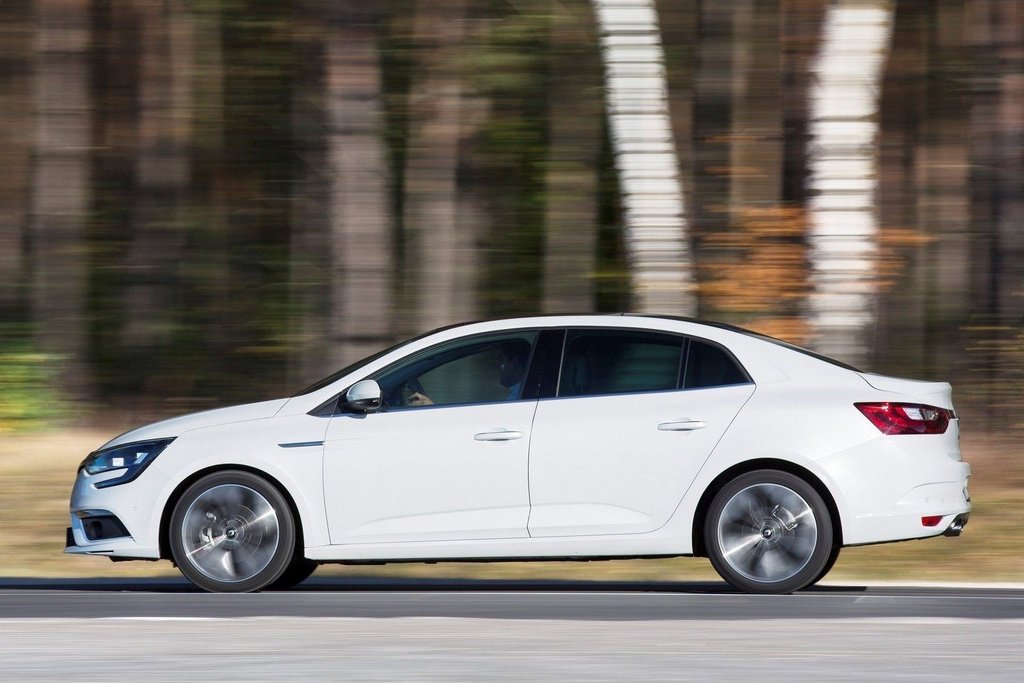 Review van de vierde generatie Renault Megane sedan