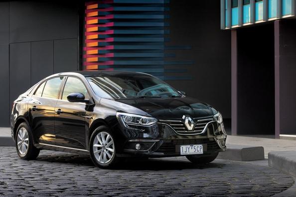 Review van de vierde generatie Renault Megane sedan