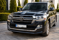 Toyota Land Cruiser 200 2007–2021 Bodykit set 2016-2021 (Executive 2019) Zwarte kleur foto 2