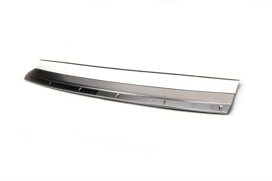Lexus LX570/450d 2008–2022 Chroom achterbumper inzetstuk (2012-2015) Image