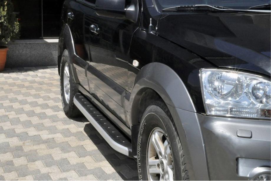 Kia Sorento I BL 2002–2009 Fullmond side steps (set van 2, aluminium) Image