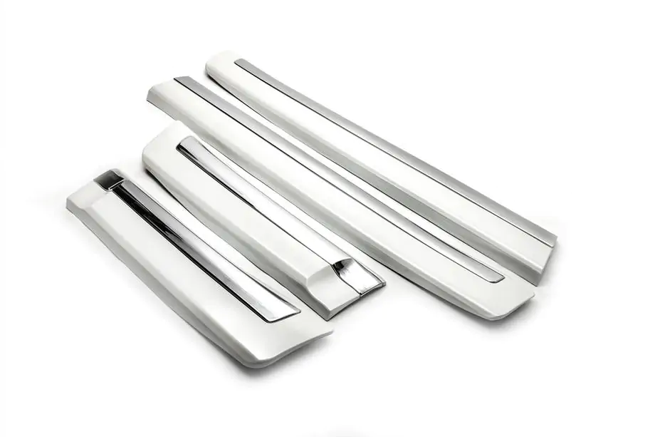 Toyota Land Cruiser 200 2007–2021 Set deurstrips (2008-2016) Foto 7