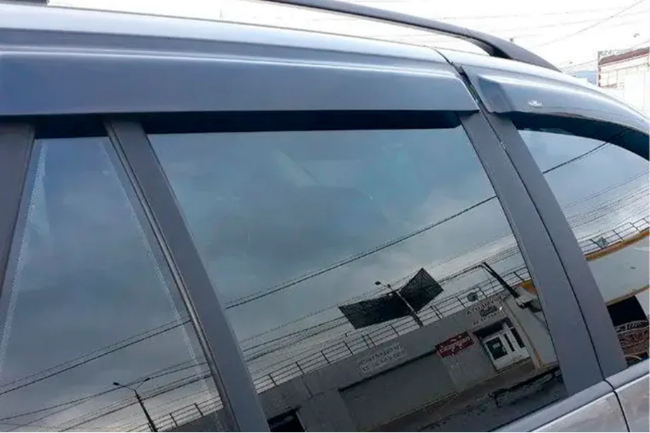 BMW X5 E53 1999–2006 Raamdeflectoren (4 stuks, HIC) Foto 5
