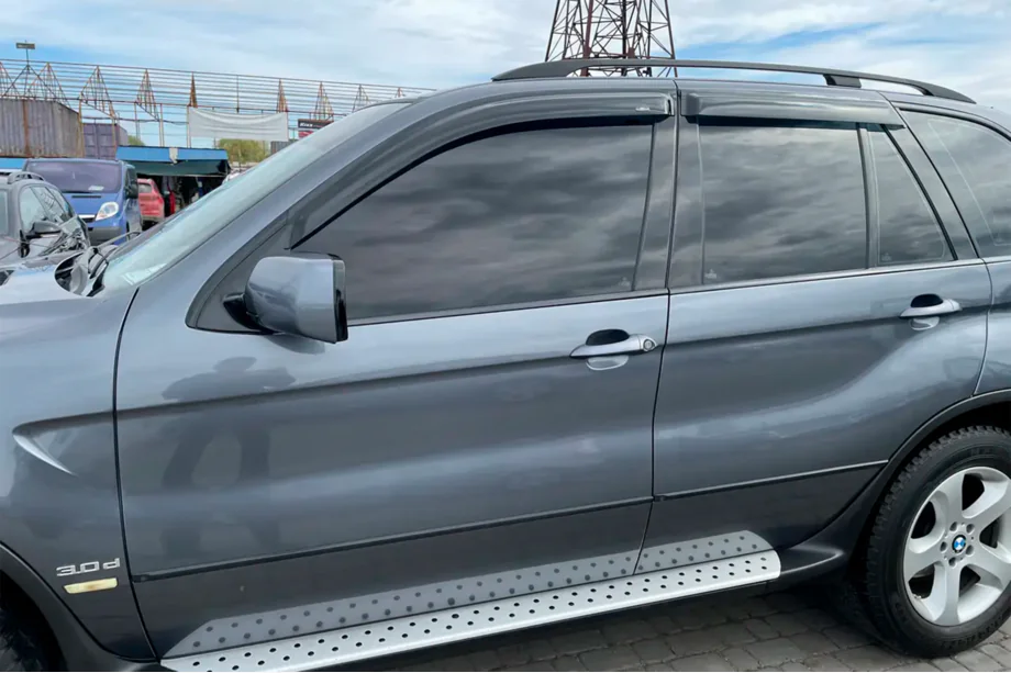 BMW X5 E53 1999–2006 Raamdeflectoren (4 stuks, HIC) Foto 2