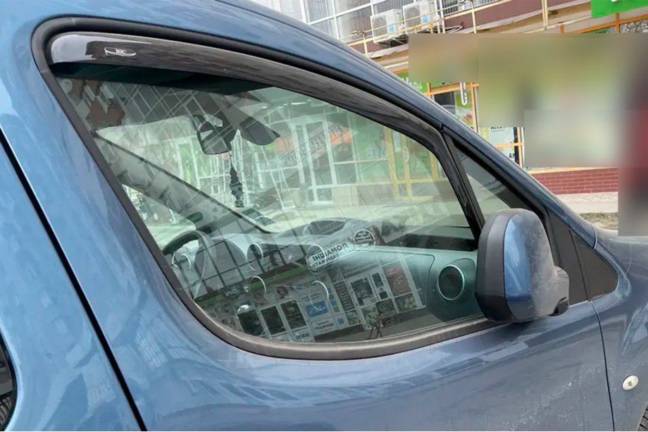 Citroen Berlingo 2008–2018 Insteek raamwindschermen (2 st., HIC) Image