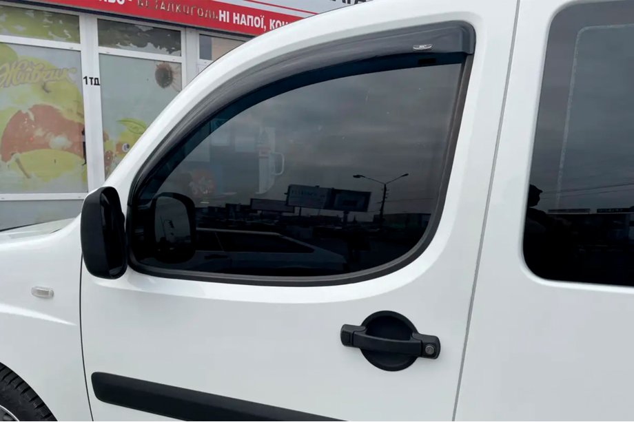 Fiat Doblo I 2005–2010 Raamwindschermen (2 st., HIC) Foto 4