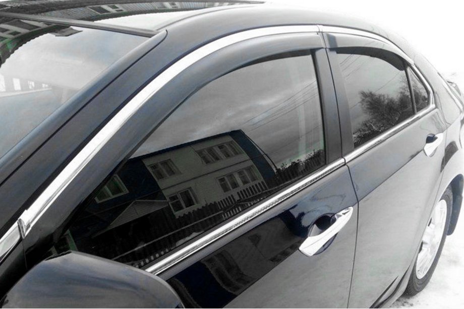 Honda Accord VIII 2008–2012 Raamwindschermen met chroomstrip SD (4 st., HIC) Foto 1