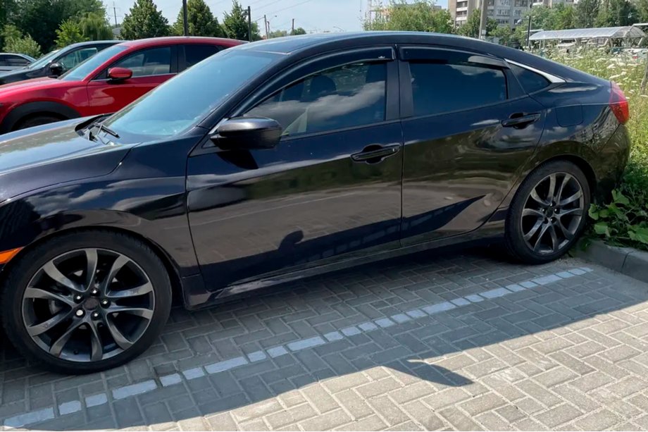 Honda Civic Sedan X 2016–2021 Raamdeflectoren (4 stuks, HIC) Image