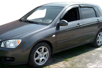 Kia Cerato 1 2004–2009 Raamwindschermen SD (set 4 stuks, HIC) foto 1