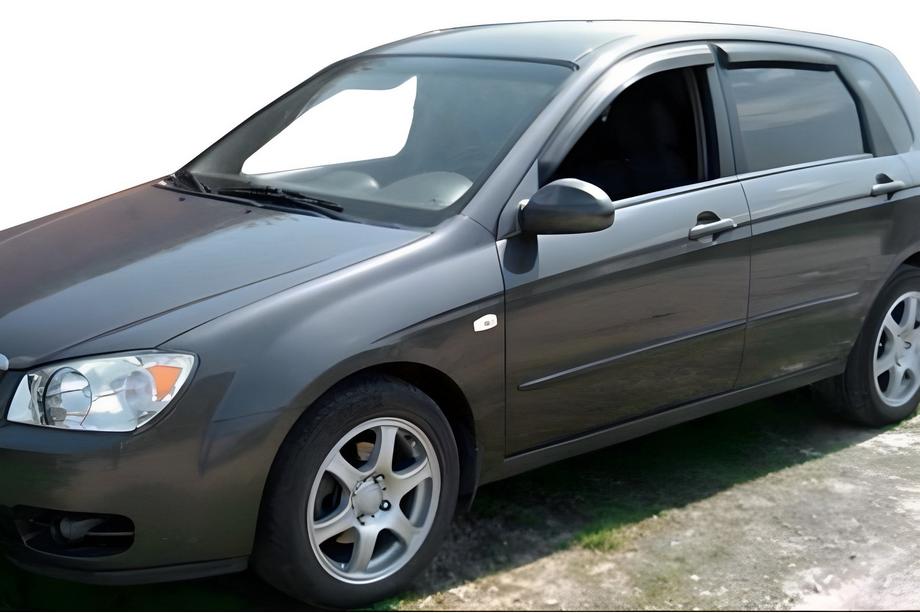 Kia Cerato 1 2004–2009 Raamwindschermen SD (set 4 stuks, HIC) Image