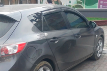 Mazda 3 2009–2013 Raamwindschermen HB (set 4 stuks, HIC) foto 1