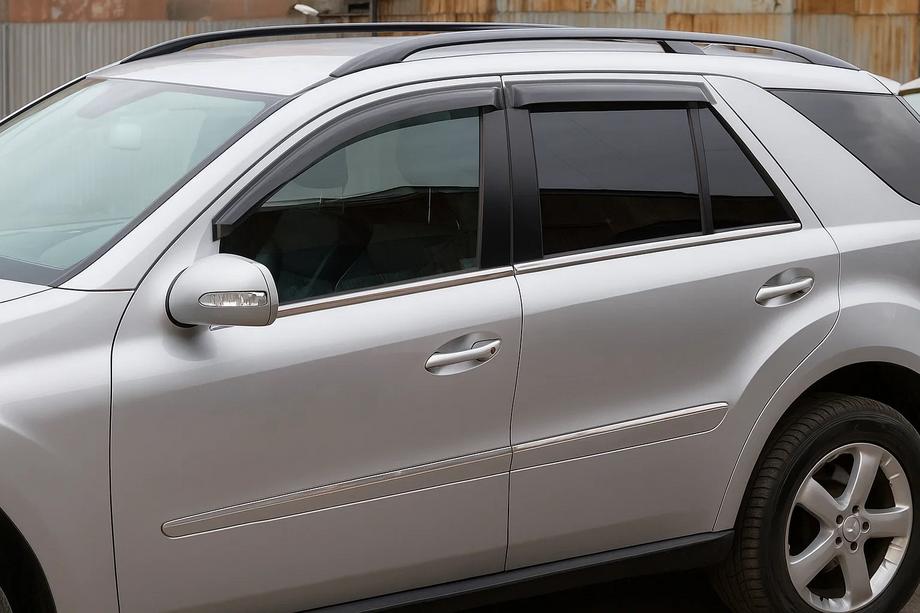 Mercedes ML W164 2005–2011 Raamdeflectoren (4 stuks, HIC) Foto 1